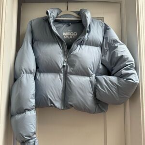 Aritzia Super Puff Shorty in Light Blue